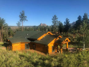 Pikes Peak Resort - Bear Den Cabin - Where Luxury and Wilderness Meet